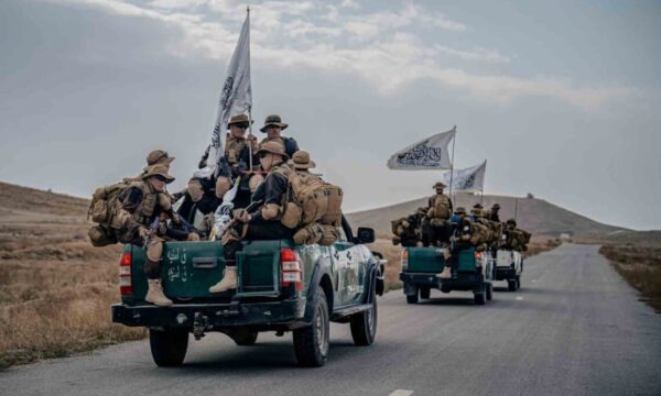 مقام طالبان: اگر پاکستان برای پایان جنگ یک گام بردارد، ما دو گام بر می‌داریم