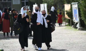 اتحادیه اروپا: منع آموزش دختران پیامد ویران‌گری برای افغانستان دارد