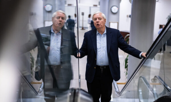 سناتور امریکایی: رژیم ایران و القاعده تفاوتی ندارند