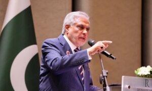 وزیرخارجه پاکستان: تلاش ها برای توافق صلح میان آمریکا وایران جریان دارد