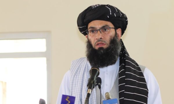 وزیر امر به معروف طالبان: از تطبیق شریعت عقب‌نشینی نمی‌کنیم
