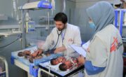 یک زن جوان در ولایت بلخ پنجقلو به دنیا آورد یک زن جوان در ولایت بلخ پنجقلو به دنیا آورد