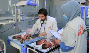 یک زن جوان در ولایت بلخ پنجقلو به دنیا آورد یک زن جوان در ولایت بلخ پنجقلو به دنیا آورد