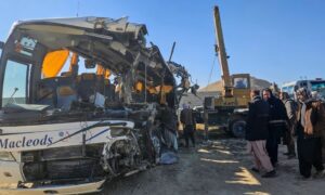 دو رویداد ترافیکی جان ۱۲ تن را درولایت های ننگرهار وسمنگان گرفت و ۱۵ نفر دیگر را زخمی کرد دو رویداد ترافیکی جان ۱۲ تن را درولایت های ننگرهار وسمنگان گرفت و ۱۵ نفر دیگر را زخمی کرد