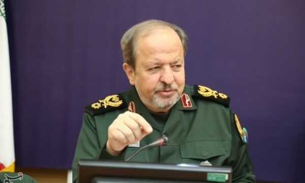 وزیر دفاع ایران: زیر فشار و «حرف زور» نمی‌رویم