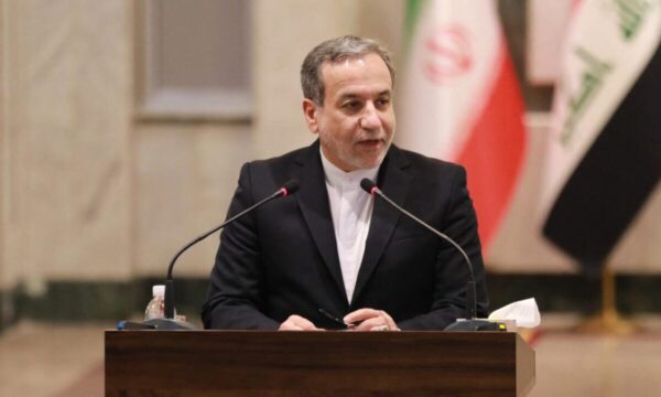 عراقچی: با امریکا مذاکره نداریم اما تبادل پیام از طریق واسطهها ادامه دارد عراقچی: با امریکا مذاکره نداریم اما تبادل پیام از طریق واسطهها ادامه دارد