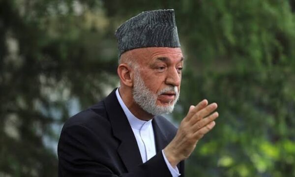 کرزی: حفظ استقلال افغانستان با قوی و متکی بودن به‌خود، ممکن است