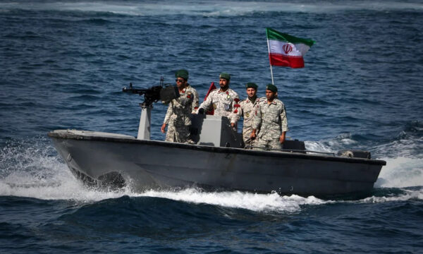 امارات: اقدامات سپاه پاسداران در تنگه هرمز «راهزنی دریایی» است