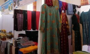 جلوگیری طالبان از حضور زنان در نمایشگاه صنایع دستی زابل