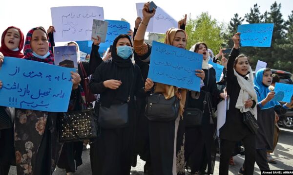 فشار ۴۲ کشور و اتحادیه اروپا بر طالبان؛ پایان محدودیت‌های زنان