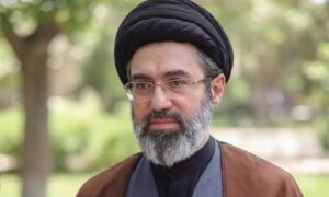 خامنه‌ای: ایران هرگز به گذشته بازنمی‌گردد