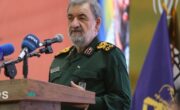 محسن رضایی: همسایگانی که در تحریم با امریکا همکاری کنند، مجازات میشوند محسن رضایی: همسایگانی که در تحریم با امریکا همکاری کنند، مجازات میشوند