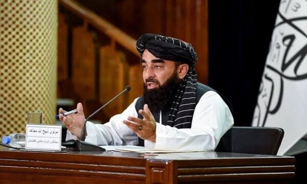 مجاهد: افغانستان به حملات پاکستان «پاسخ مناسب» خواهد داد
