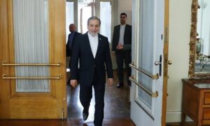 عباس عراقچی: ایران برای جنگ آخرالزمانی آماده می‌باشد