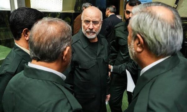 قالیباف: با موشکهایمان به هر هدفی که بخواهیم شلیک میکنیم قالیباف: با موشکهایمان به هر هدفی که بخواهیم شلیک میکنیم