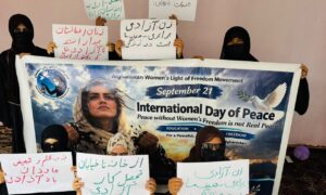 زنان معترض: صلح واقعی با پایان ترس و تبعیض دست‌یافتنی است