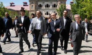 فرمانده ارتش پاکستان طی یک سفر رسمی وارد تهران شد