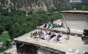 یوناما: آموزگاران افغانستان با امکانات محدود به تدریس ادامه میدهند یوناما: آموزگاران افغانستان با امکانات محدود به تدریس ادامه میدهند