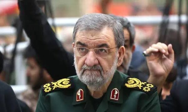 محسن رضایی: امریکا نتوانسته امنیت هیچ کشوری را تضمین کند