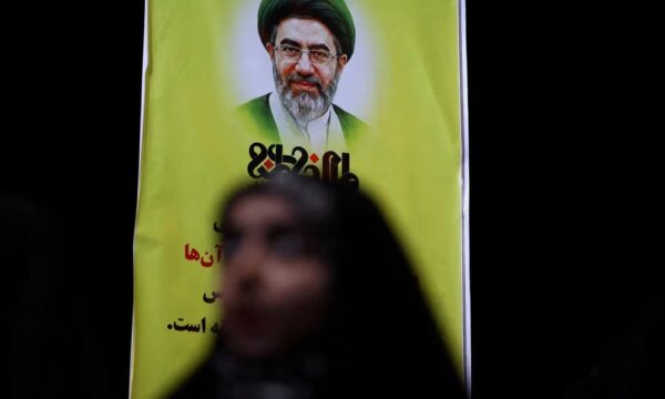 خامنه‌ای: هر تهدیدی باید با پاسخ فوری مواجه شود