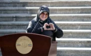 فاطمه مهاجرانی: چه با جنگ چه با مذاکره، از کشور دفاع خواهیم کرد